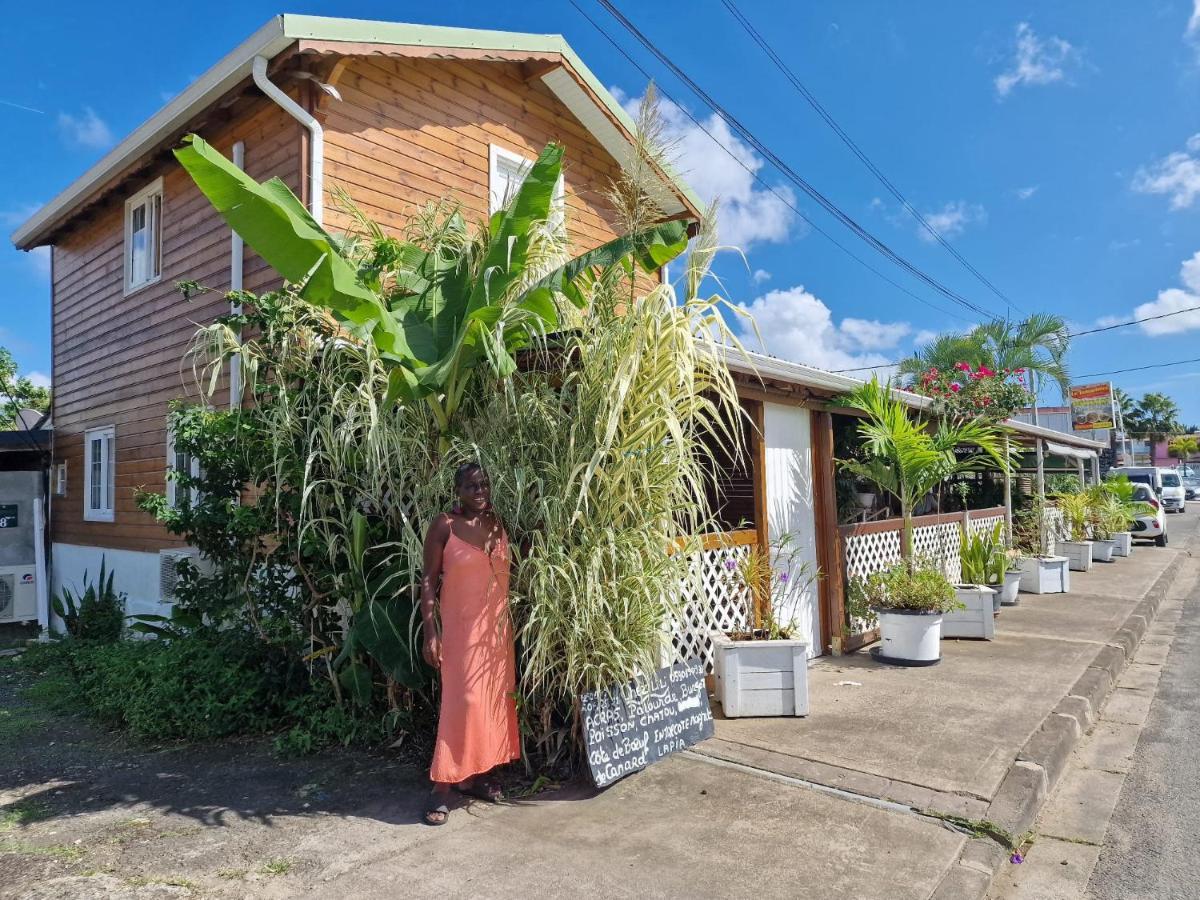 Le Cosy Bungalow De Lili / 5Min De L'Aeroport 萨莱比梅 外观 照片