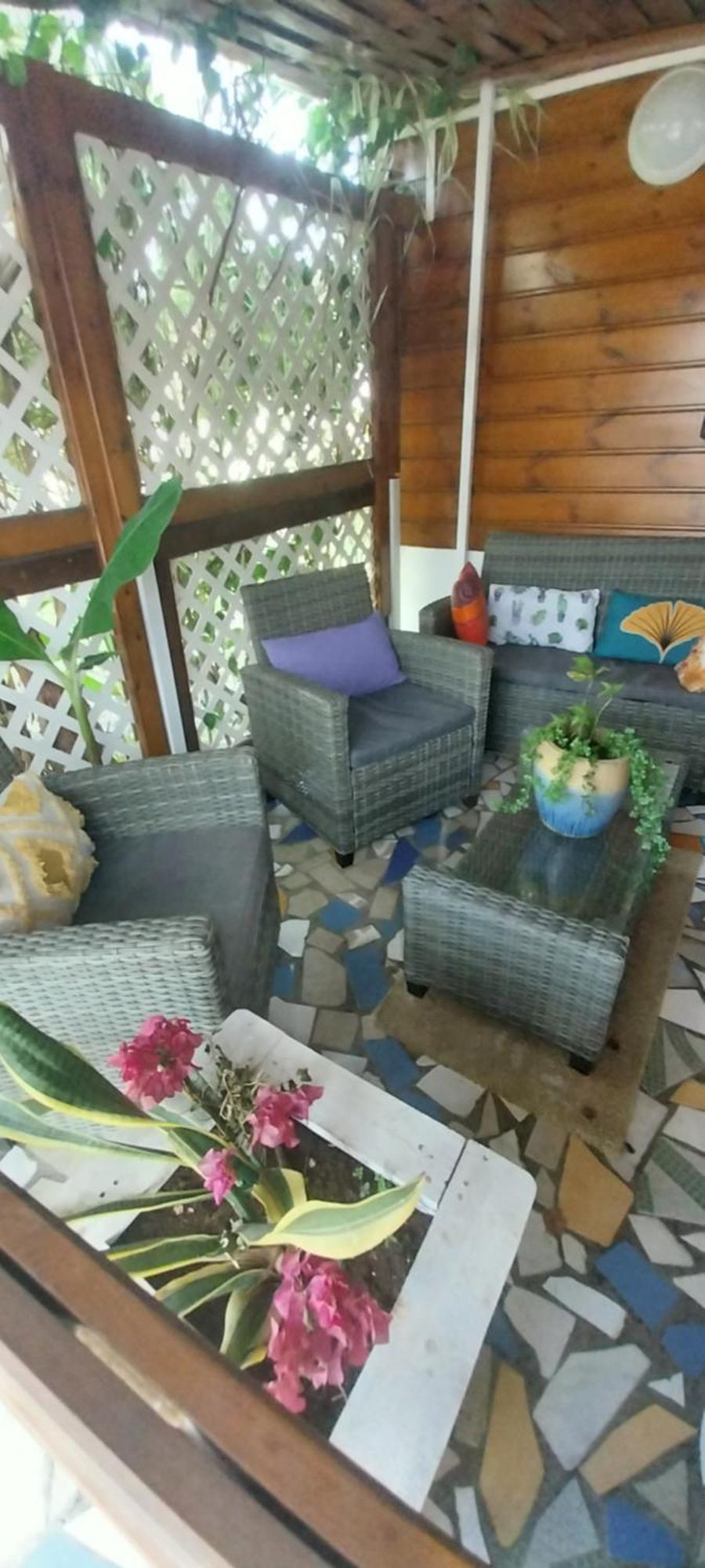 Le Cosy Bungalow De Lili / 5Min De L'Aeroport 萨莱比梅 外观 照片